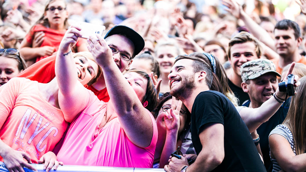 Selfies vor der Bühne - einfach geil! © BAYERN 3